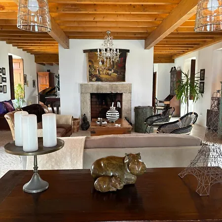 Feriehus Restored Winery On The Atlantic Colares